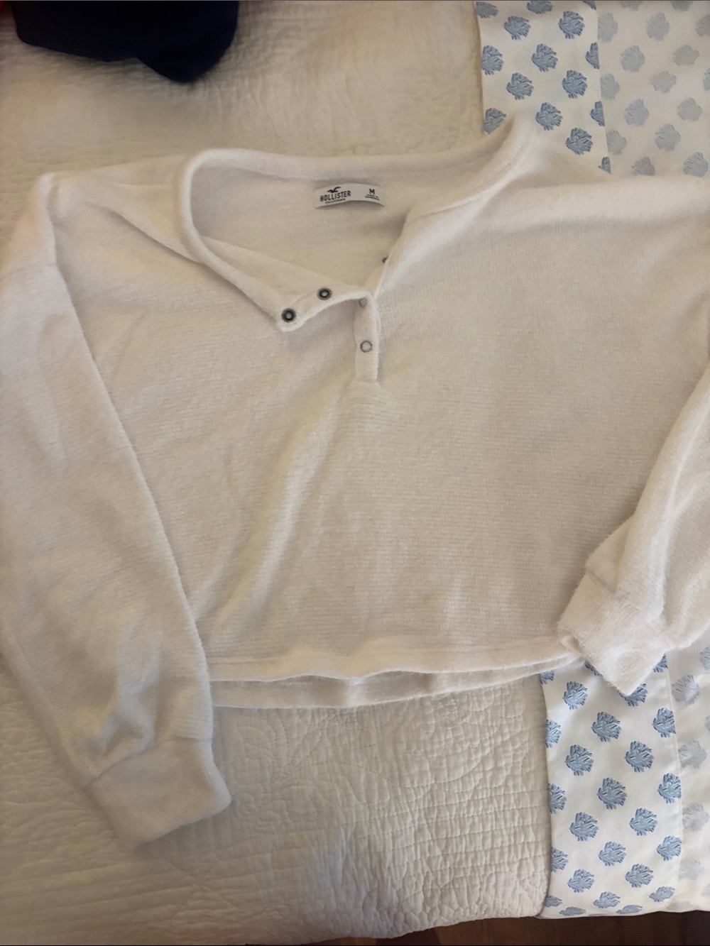 Hollister Cropped Fuzzy White Henley